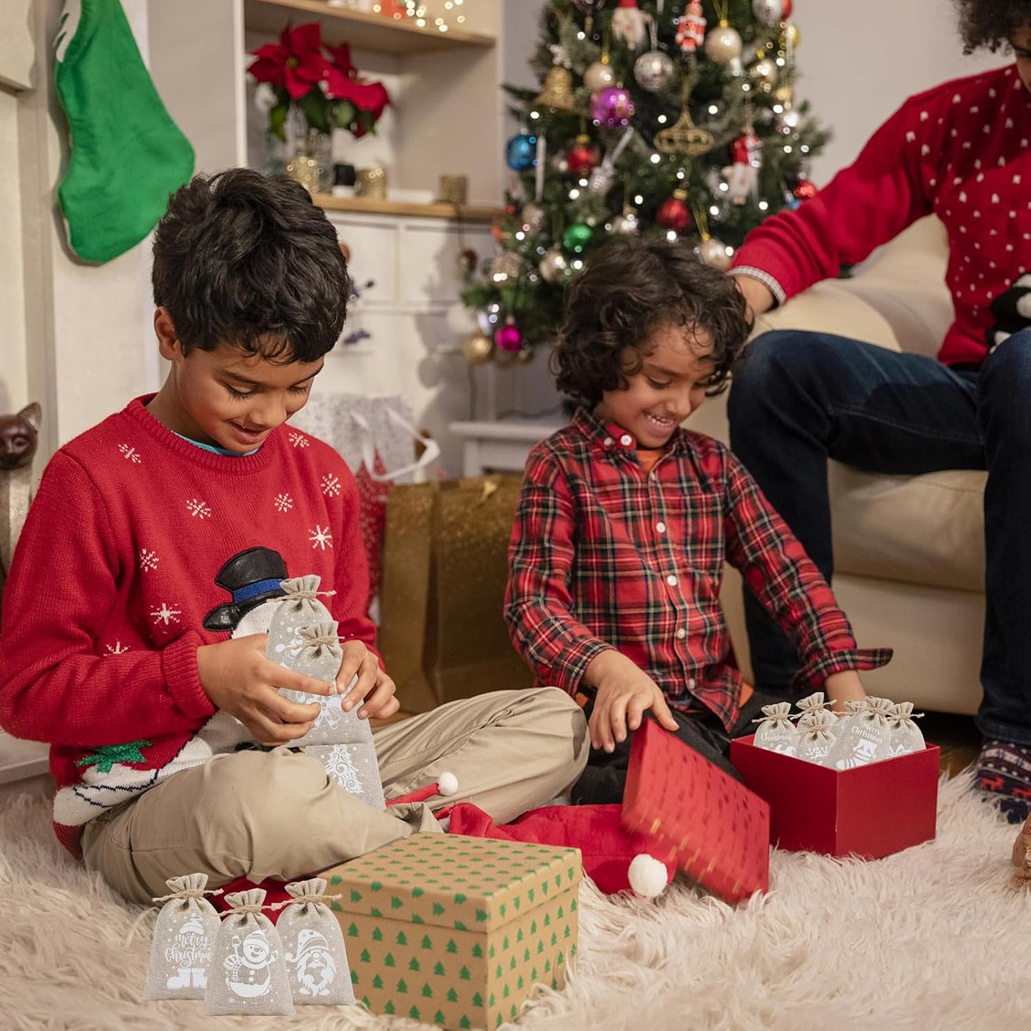 CCINEE 36pcs Christmas Burlap Bags, 4×6 Inch Drawstring Christmas Burlap Goody Gift Candy Bags with Double Jute Drawstrings Xmas Treat Bags for Candy Wrapper Xmas Party Favors