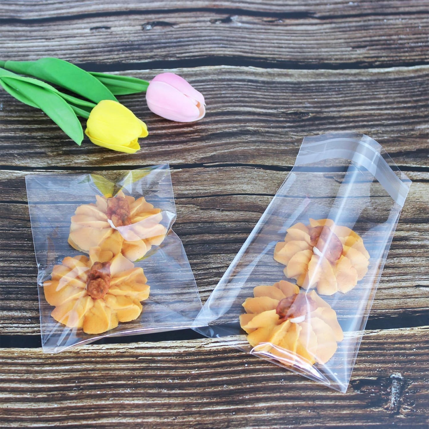 PigPotParty 4''x 6" Clear Plastic Cellophane Bags, 200 Pcs Small Self Sealing Cookie Bags for Gift, Party favor, Greeting Card,Candy, Treat, Goodies, Snack, Self Adhesive Resealable