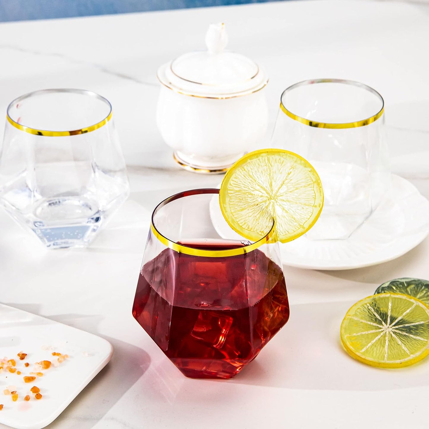 LUODA 32 Pack Gold Plastic Stemless Wine Glasses, 12 Oz Disposable Diamond Shaped Wine Glasses, Clear Plastic Whiskey Glasses with Gold Rim For Serving White Wine