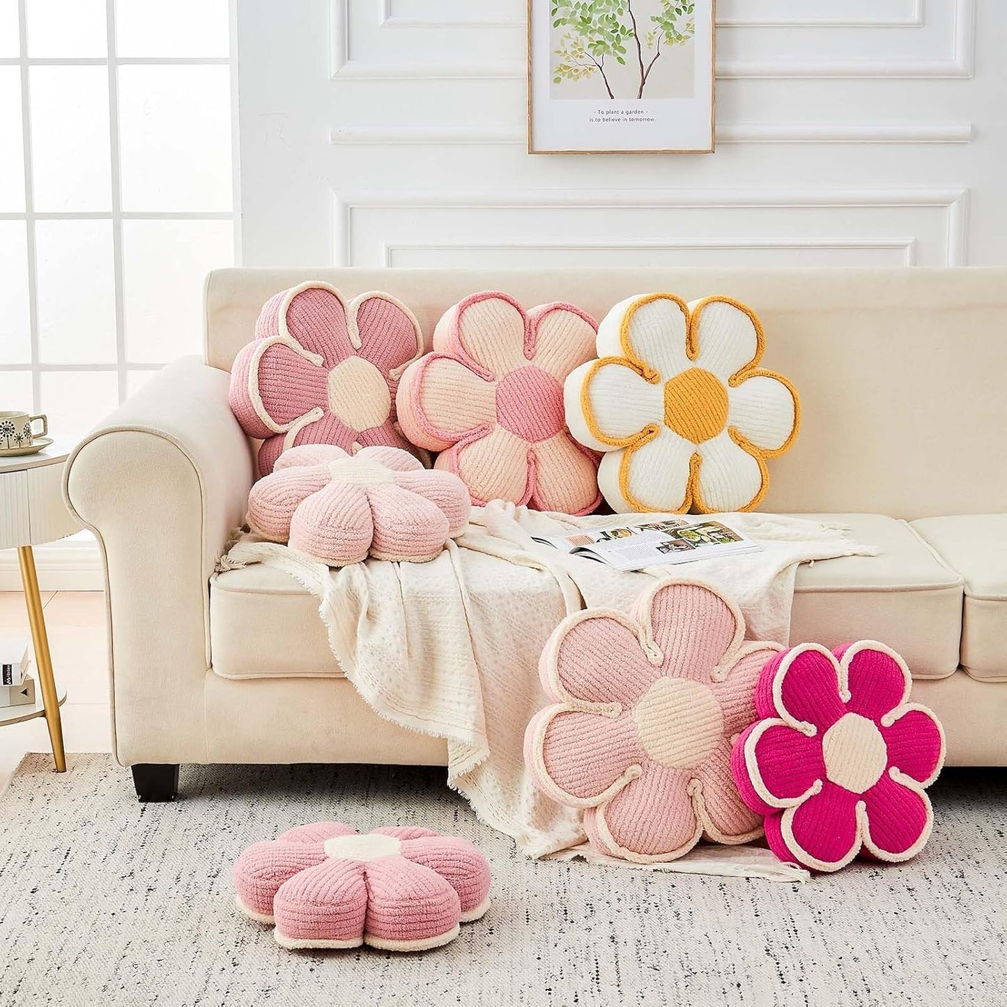Flower Pillow, Soft Flower Decorative Throw Pillow, Cute Daisy Flower Shaped Seating Floor Cushion Room Décor Plush Pillows for Sofa Couch Bed (17.7 Inch, Ivory)