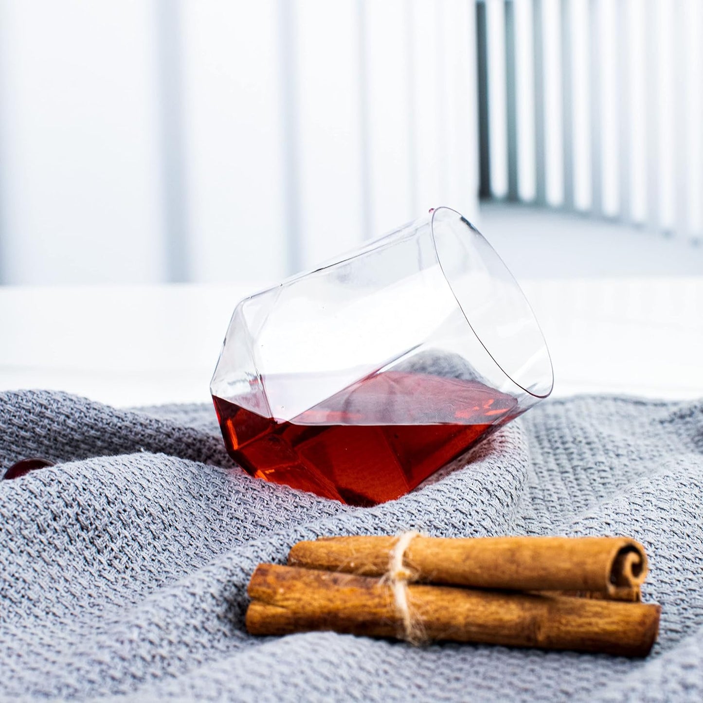 LUODA 32 Pack Clear Plastic Stemless Wine Glasses, 12 Oz Clear Plastic Diamond Glasses, Disposable Whiskey Glasses for Birthday, Housewarming Wine Glasses For White Wine