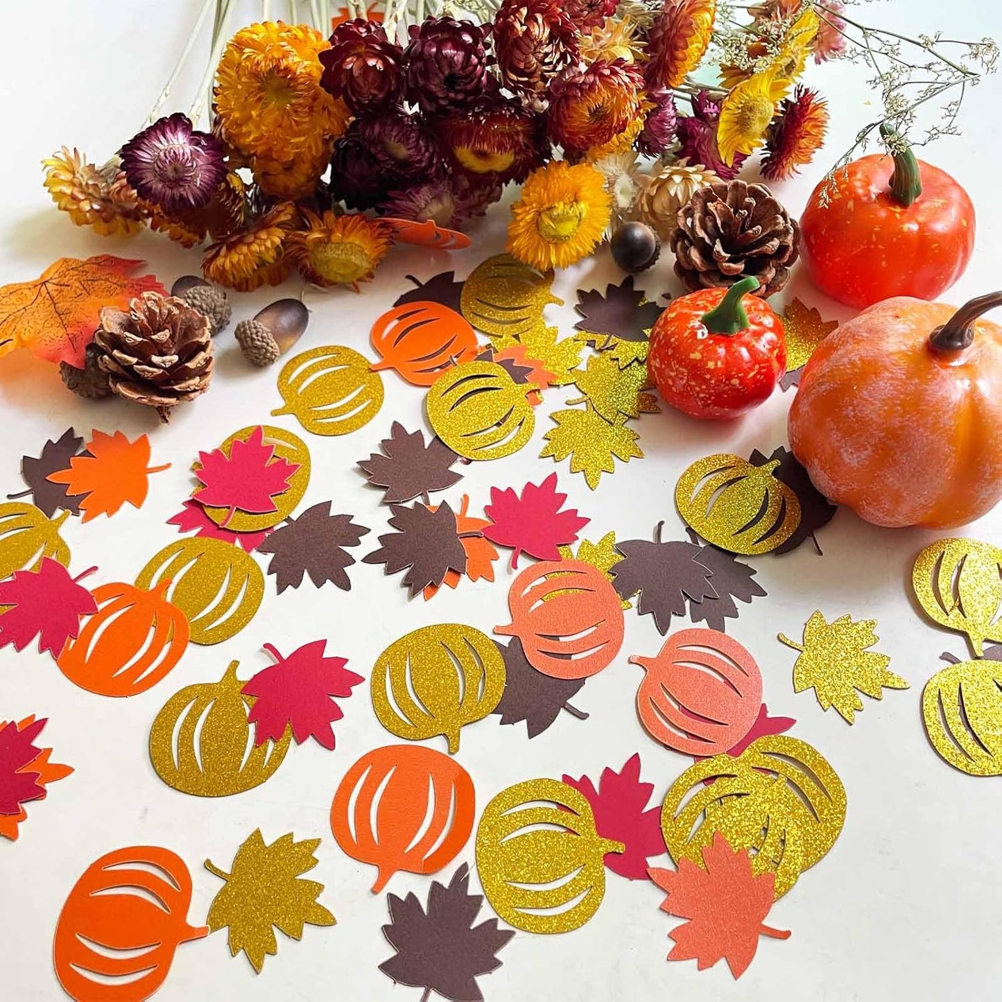 200 Pcs Fall Confetti Glitter Fall Maple Leaf Shape Autumn Thanksgiving Table Scatters Confetti for Thanksgiving Decorations Maple Leaf Party Sets
