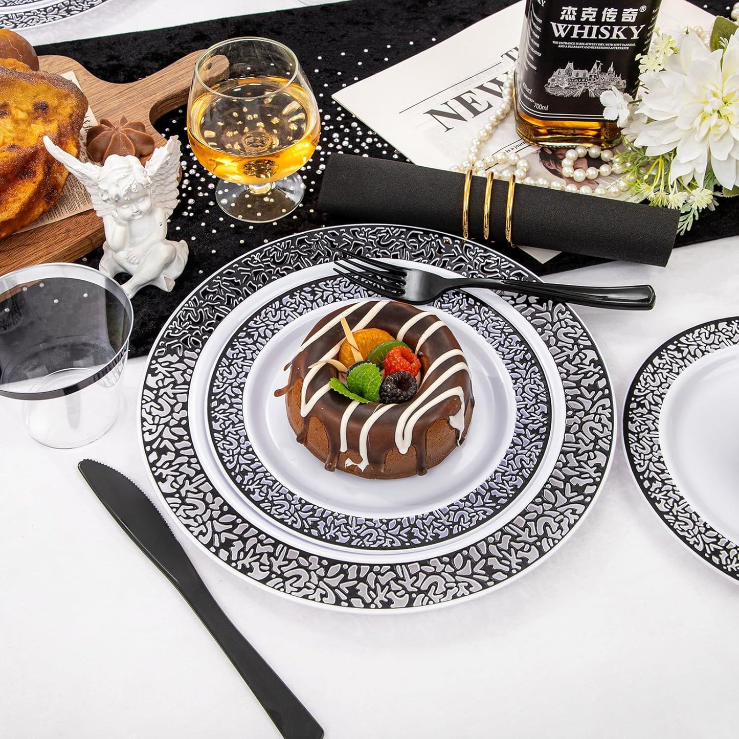 WELLIFE 350Pcs Black Plastic Dinnerware and Napkins Party Supplies Include:50 Dinner Plates, 50 Dessert Plates, 50 Napkins, 50 Cups and 50 Plastic Cutlery