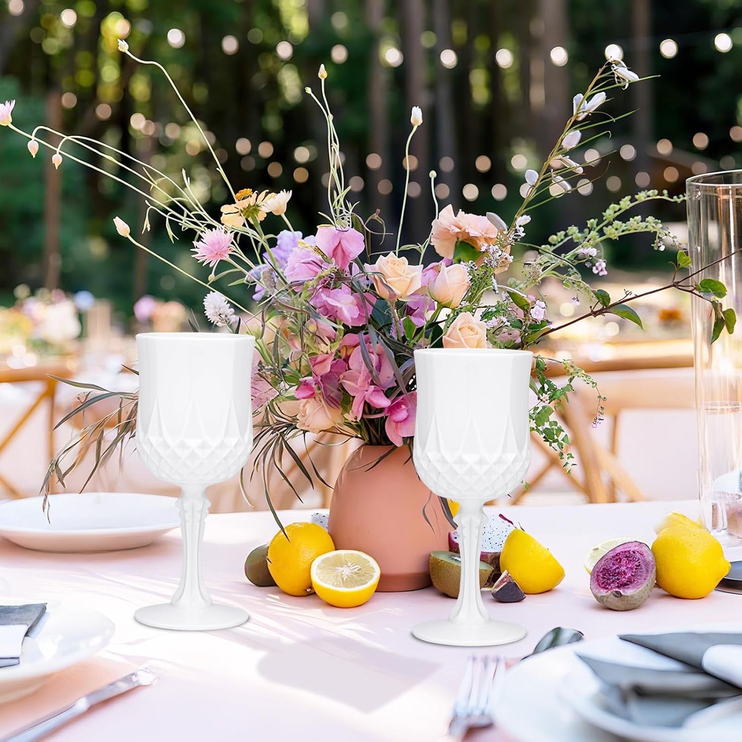 JLYLOL Plastic Vintage Wine Glasses 7OZ Plastic Goblets Vintage Drinking Glasses 48PCS Retro Wedding Glassware Water Goblets Reusable Drinking Cups for Party,Reception,Celebration,Bar,Whiskey(White)