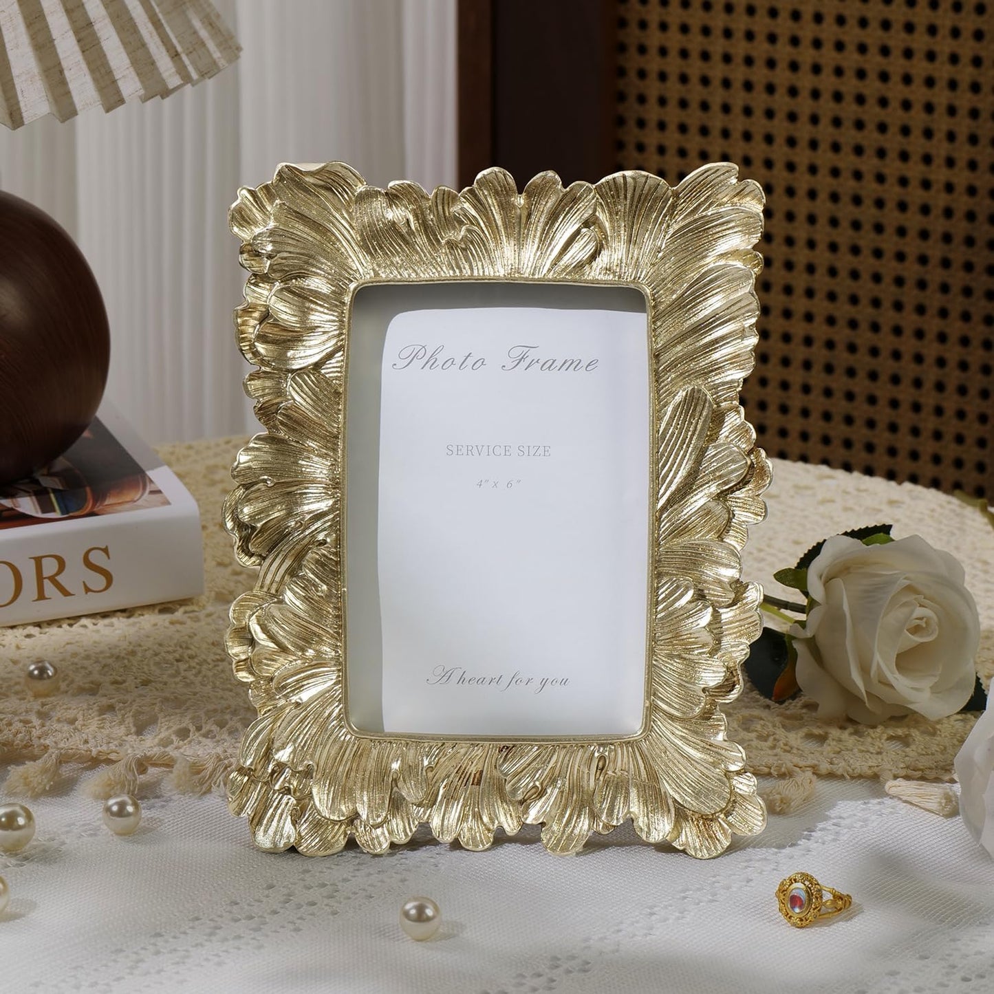 Cuspin Vintage Picture Frame 4x6 Frames, Gold Palm Leaves Textured Hand-Crafted Resin with Glass Front Elegant Retro Vintage Design Photo Frame for Wall and Tabletop Display Home Decor