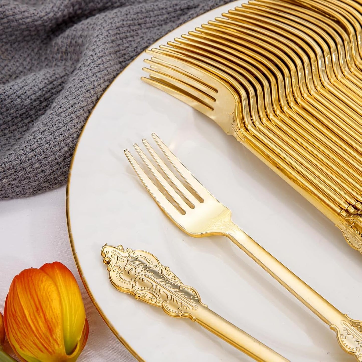 WDF 100 Piece Gold Forks Disposable - 7.48 Inch Gold Plastic Forks - Baroque Plastic Silverware for Dessert Cake - Heavy Duty Thanksgiving for Party, Wedding or Daily Using