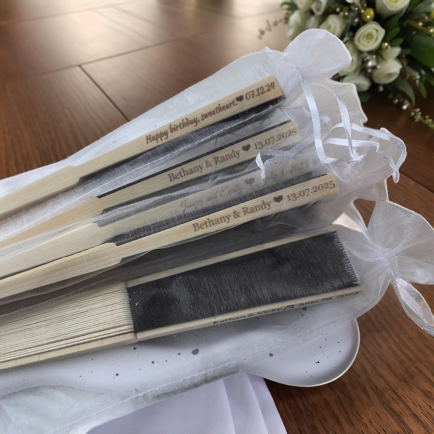 128Pcs Personalized Silk Fans Folding Hand Fan, Custom Wedding Bridal Party Favors, Summer Wedding Bride, Wedding Gift, Thank You Gift (Black)