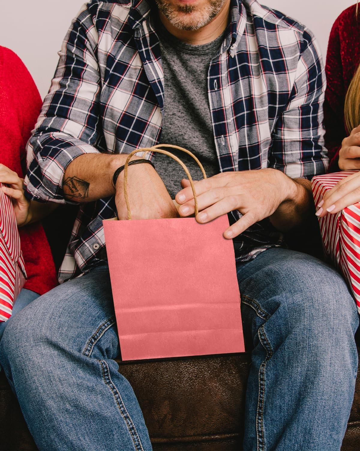 qiqee Pink Gift Bag with Handles Bulk 24Pcs Paper Bags -8.3"x6"x3. 15" Party Favor Bags - Solid Color