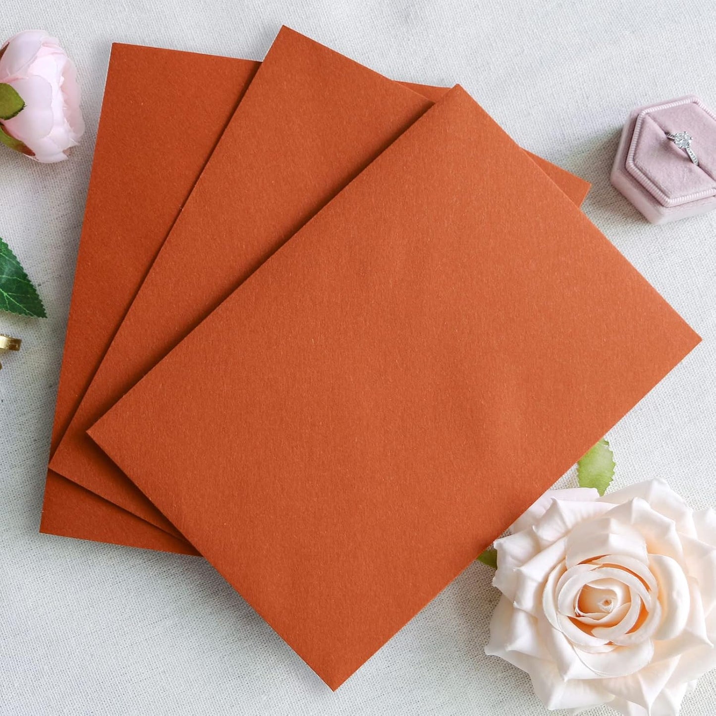 PONATIA 50 Pieces/Lot A7 Envelopes, 5.35 x 7.5'' Burnt Orange Envelopes, Perfect For 5''x7'' Wedding Invitation Cards, Graduation Invite, Acrylic Invitations, Photos