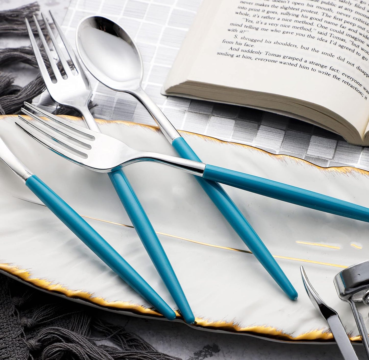 WELLIFE 144Pcs Blue Plastic Silverware, Heavy Duty Plastic Flatware with Blue Handle, Includes 48 Forks,48 Knives,48 Spoons for Party