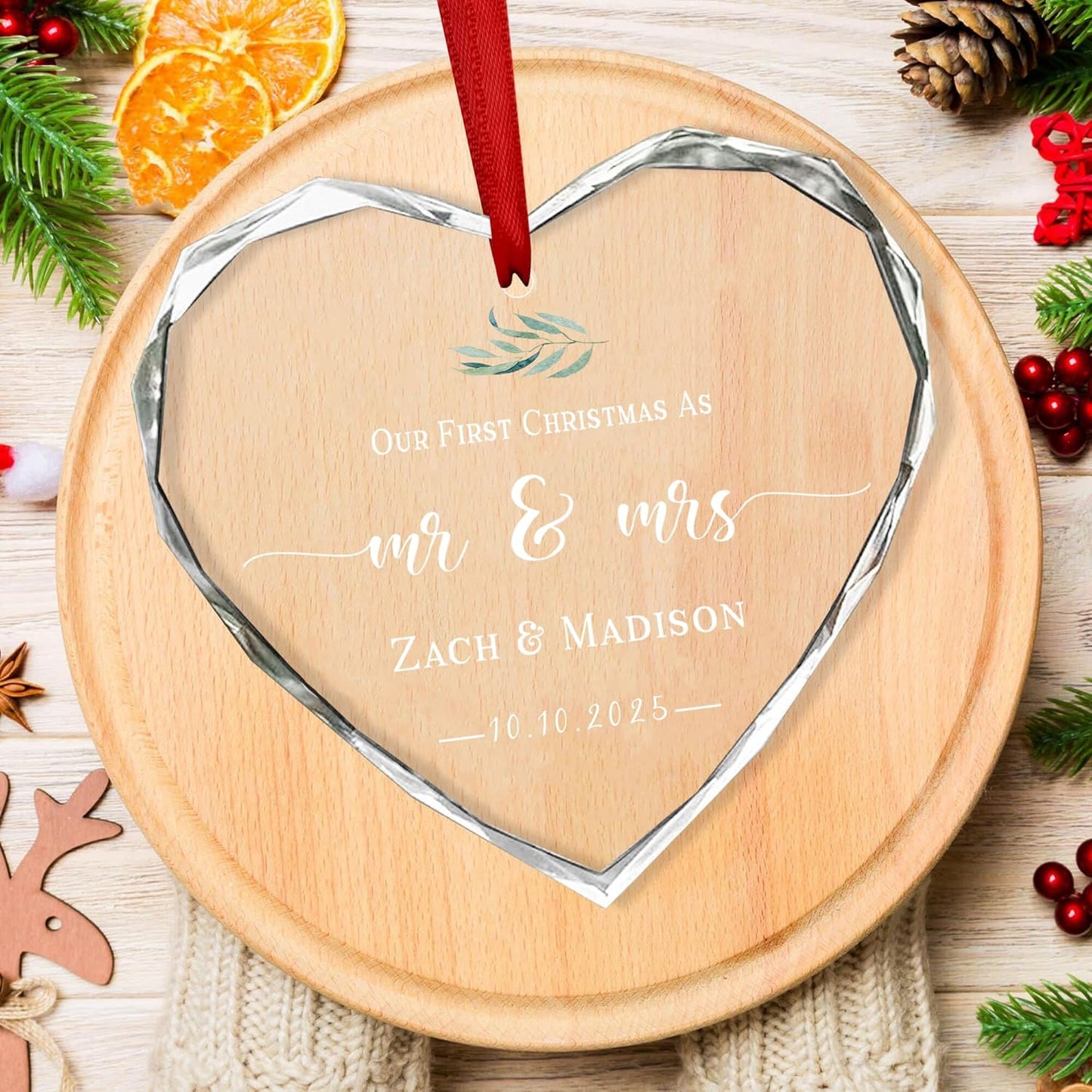 Personalized Glass Ornament 2025 for Married Couples with Name, Custom Wedding Keepsake Gift for Newlyweds, Anniversary or Christmas Décor, Mr and Mrs Ornament A3