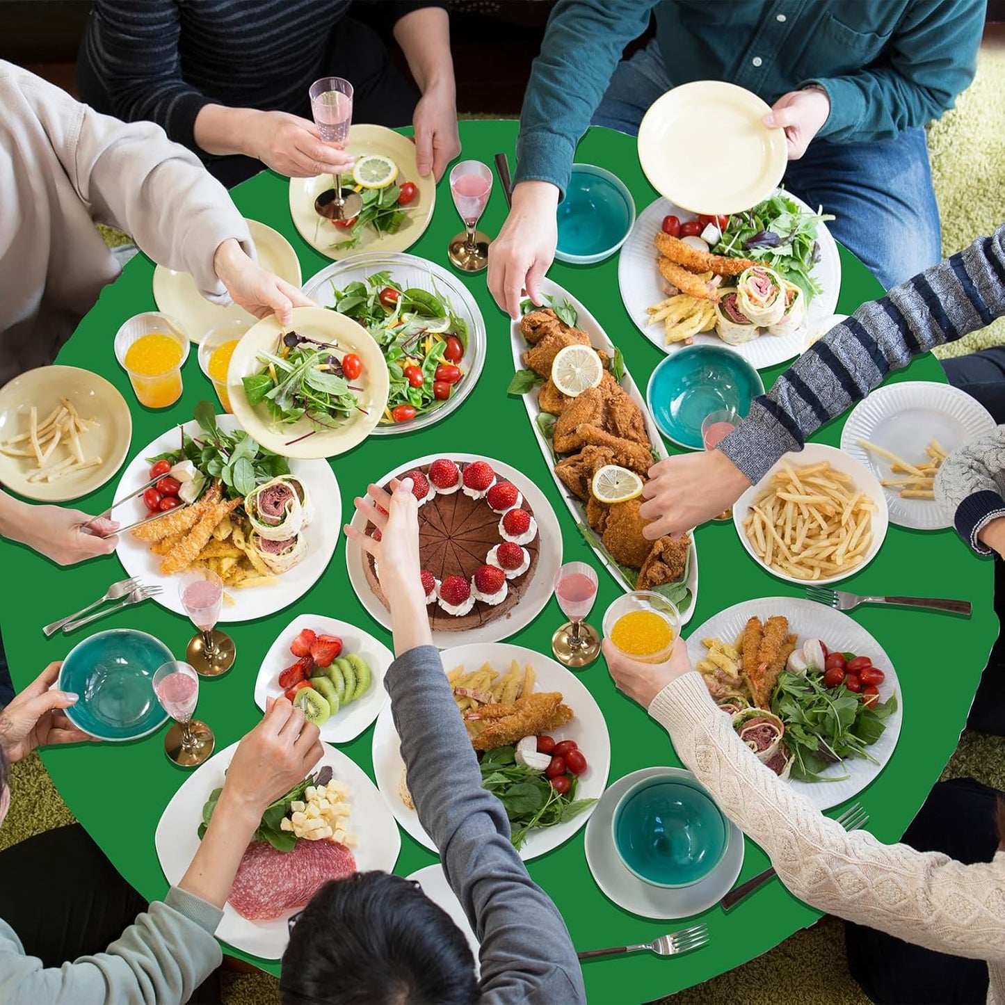 24 Pack Christmas Round Disposable Tablecloth, Red White Green Circle Plastic Tablecloth Bulk, Italy Theme Table Covers for Christmas Family Gathering Dining Banquet Italian Party Decoration,84inch