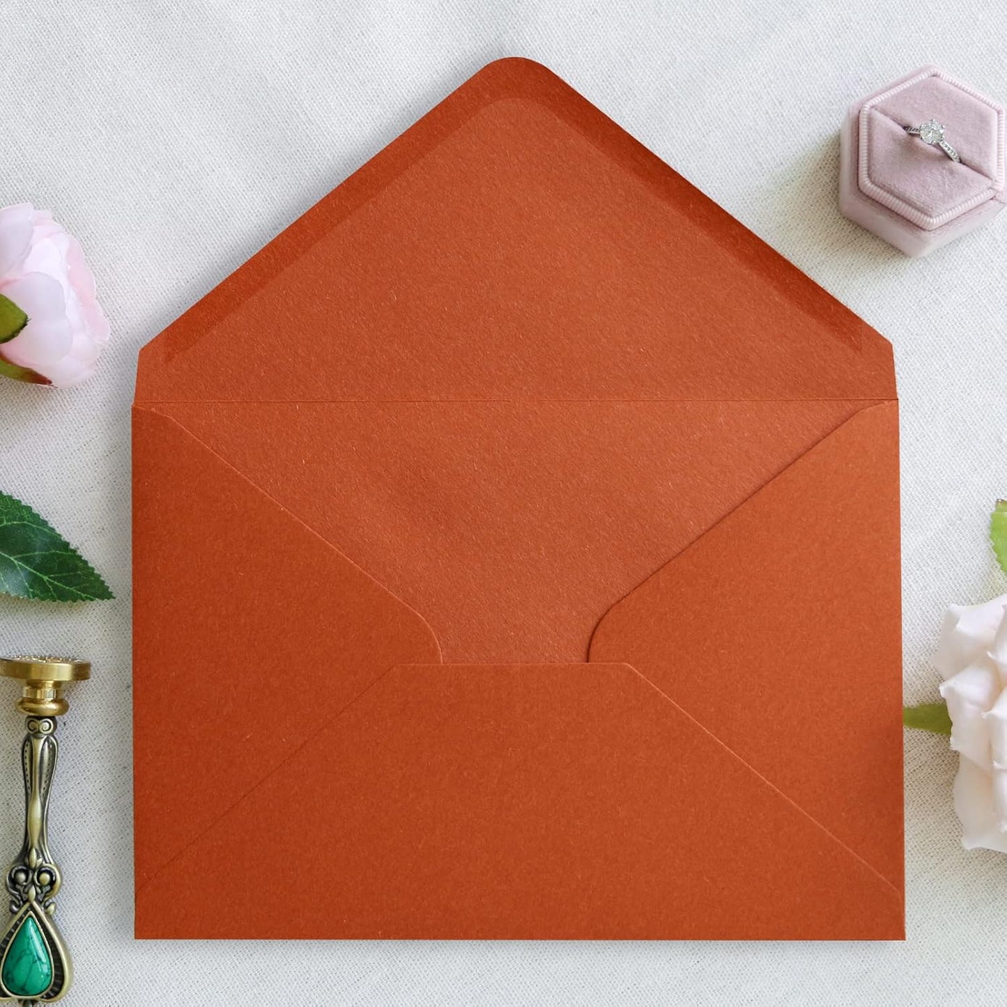 PONATIA 50 Pieces/Lot A7 Envelopes, 5.35 x 7.5'' Burnt Orange Envelopes, Perfect For 5''x7'' Wedding Invitation Cards, Graduation Invite, Acrylic Invitations, Photos