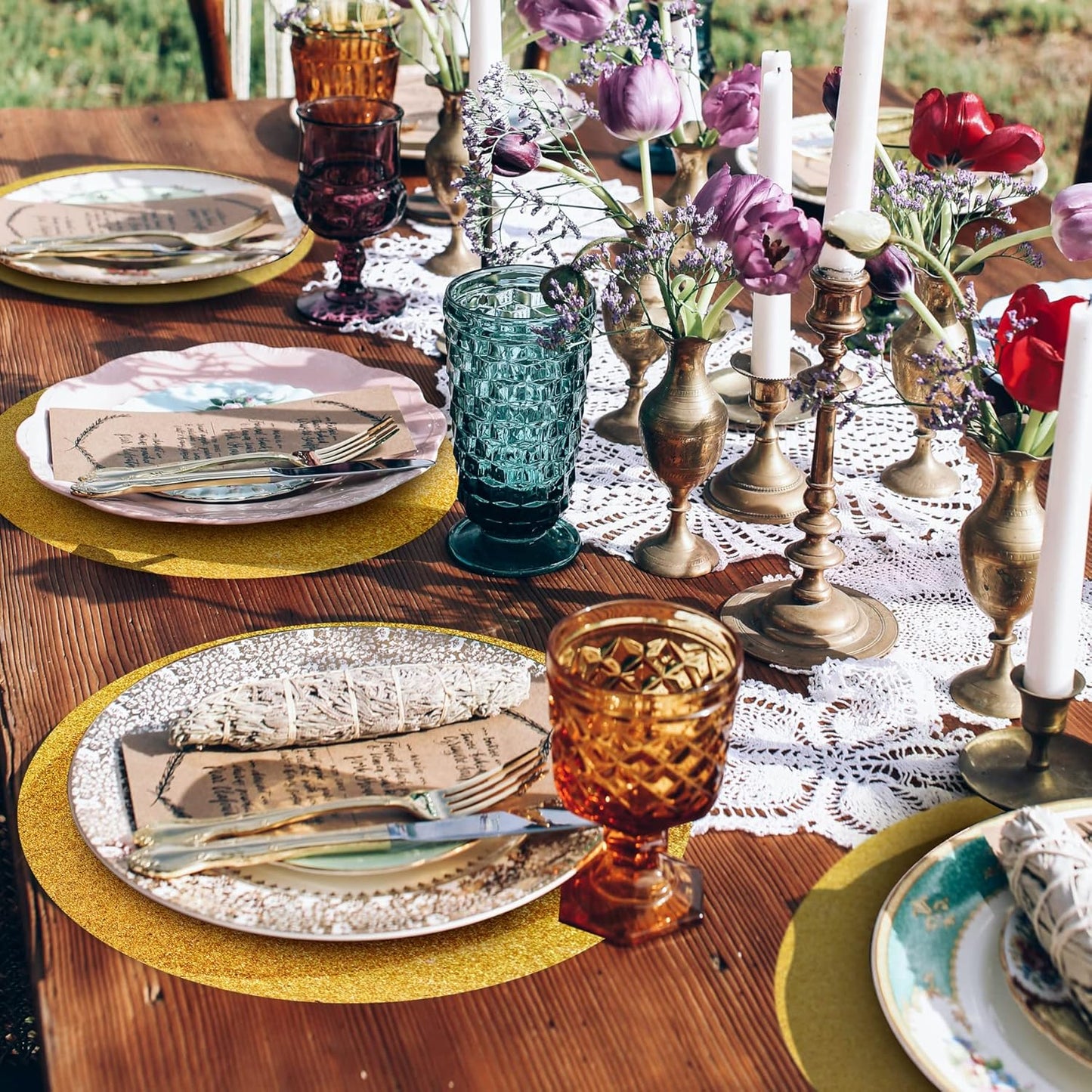 50 Pieces Gold Glitter Paper Place Mats Sparkle Round Disposable Table Mats Golden Sequin Doilies Decorative Placemats for Wedding Banquet Party Home Dining Tableware