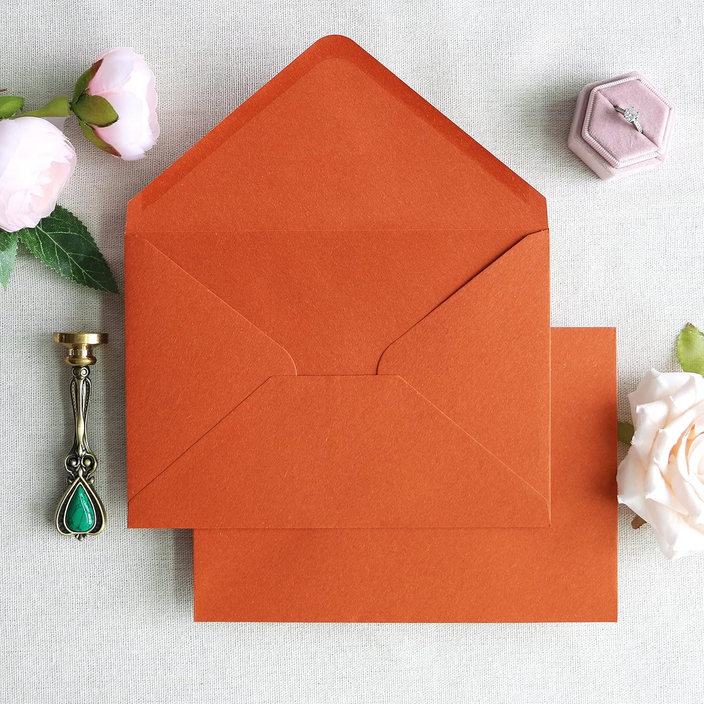 PONATIA 50 Pieces/Lot A7 Envelopes, 5.35 x 7.5'' Burnt Orange Envelopes, Perfect For 5''x7'' Wedding Invitation Cards, Graduation Invite, Acrylic Invitations, Photos