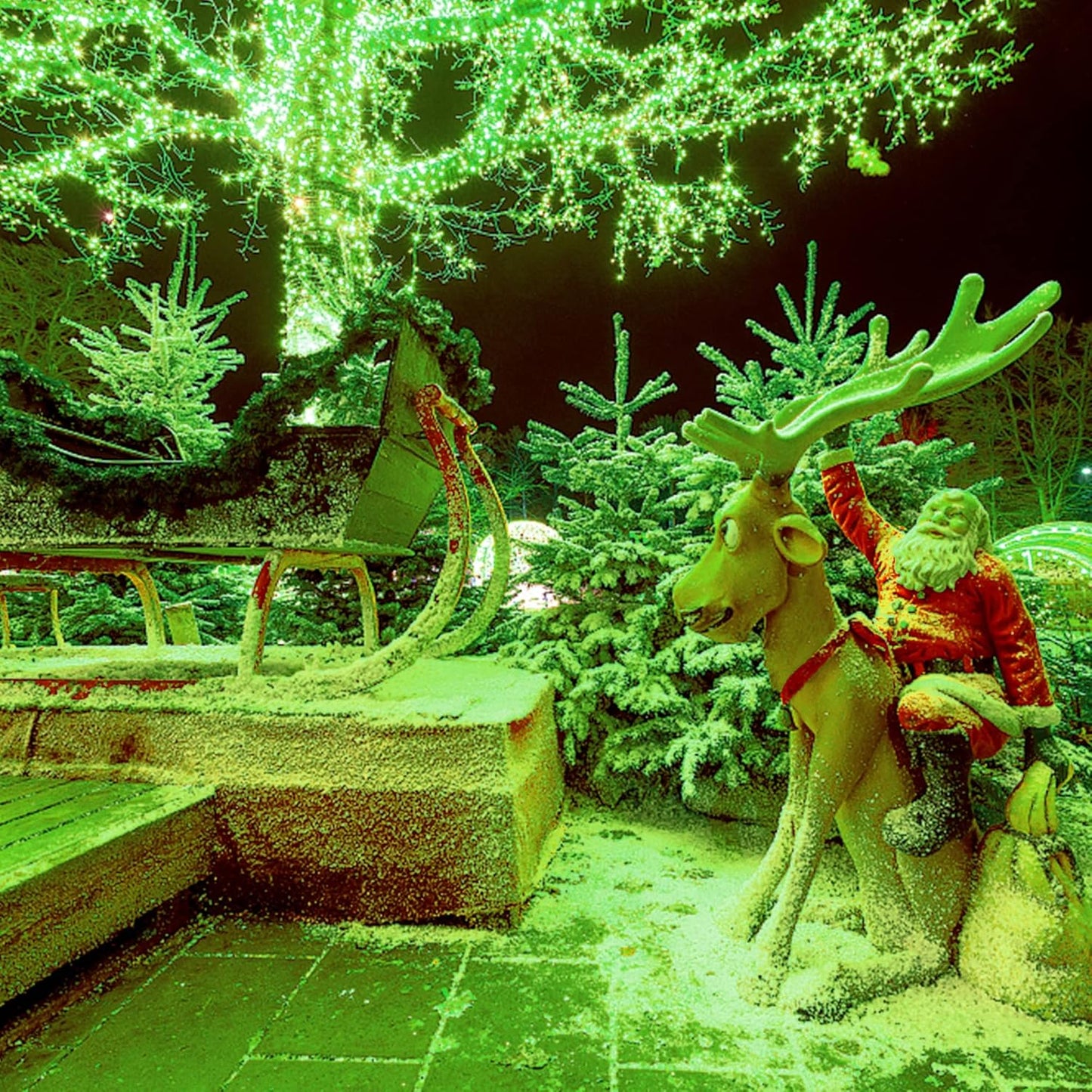 300 LED St Patricks Day Lights, 98.5FT Christmas String Lights with 8 Lighting Modes, Waterproof & Connectable Mini Lights, Plug in for Indoor Outdoor Holiday Xmas Party Bedroom Decorations (Green)