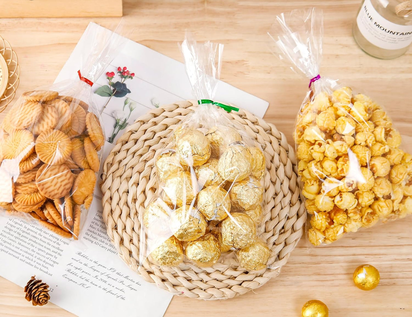 LOKIQNG Cellophane Bags Plastic Treat Bag Clear Cookie Candy Bags with Twist Ties for Party Favor Bag(200 Pack, 6x10inch)