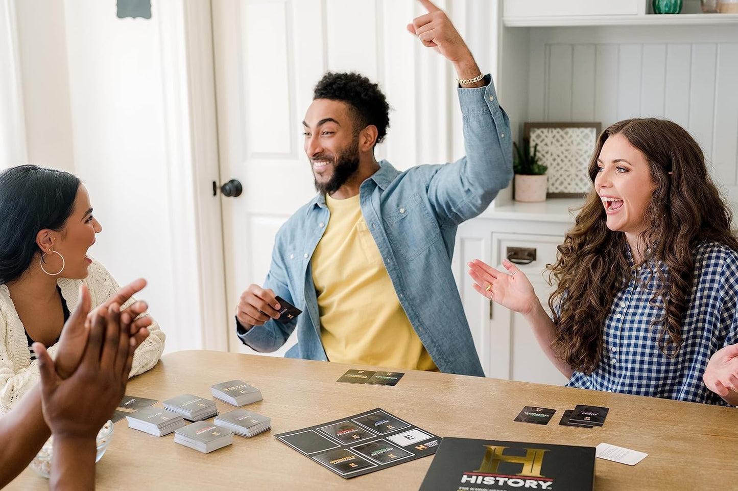 HISTORY Channel Trivia Game - 2000+ Fun General Knowledge Questions for Adults, Family and Teens in The Pursuit of Trivial Knowledge - Perfect Super Trivia for Board & Card Games Night with your Group