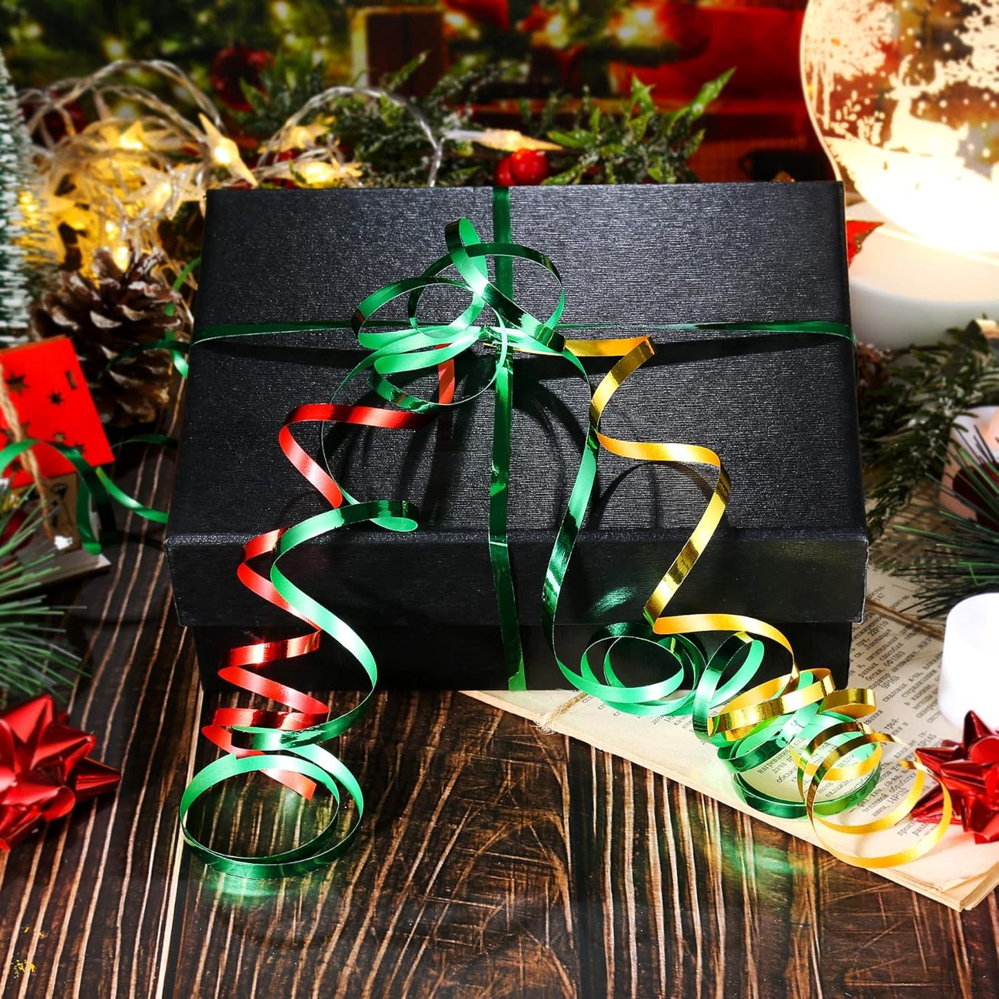 880 Yards Christmas Curling Ribbon Metallic Gold Silver Red Green Shiny Cibbon Set Balloon String Metal Curly Ribbon for Christmas Gift Wrap Craft Holiday Decoration